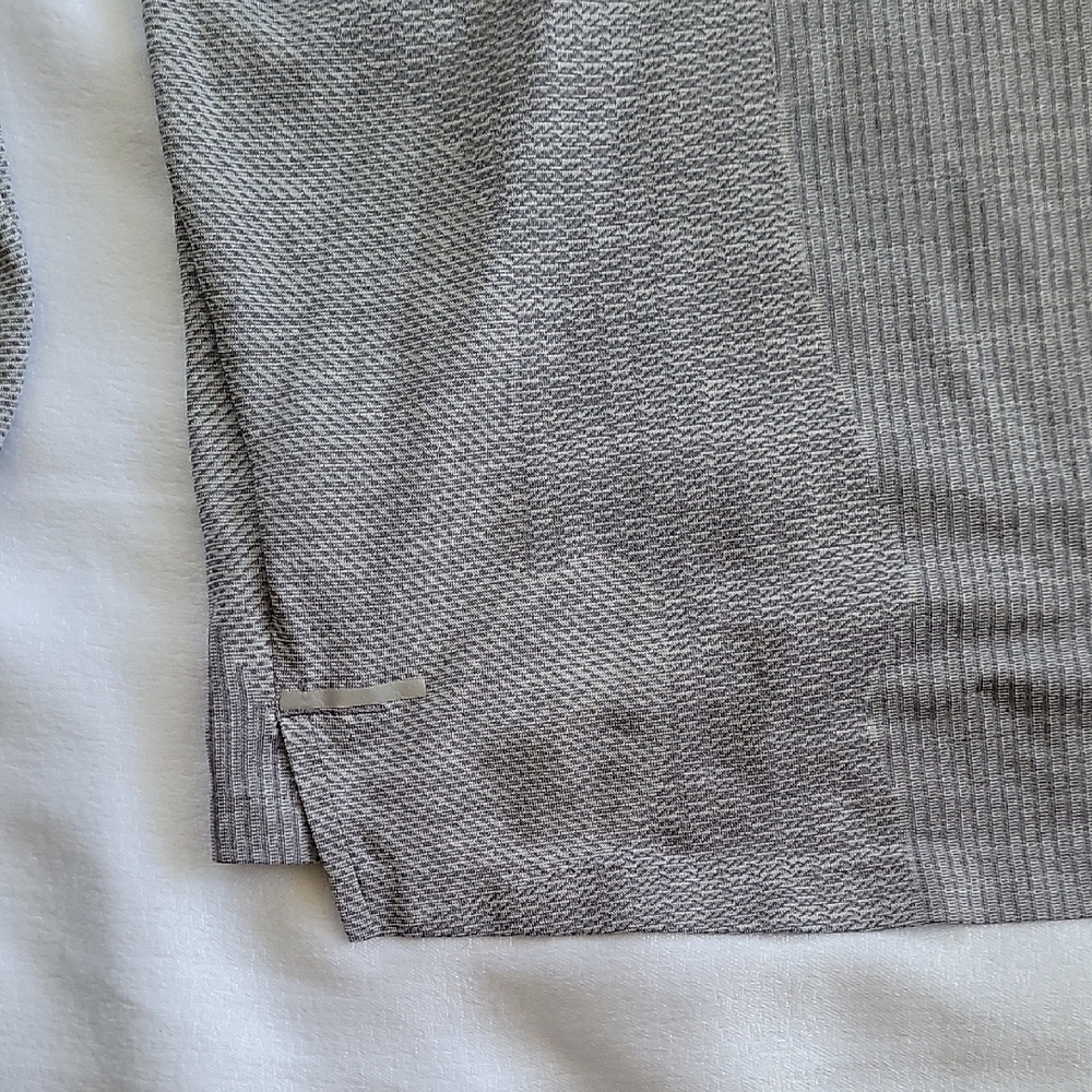 Nike Men's Gray Long Sleeve Shirt - Picture 5 of 6
